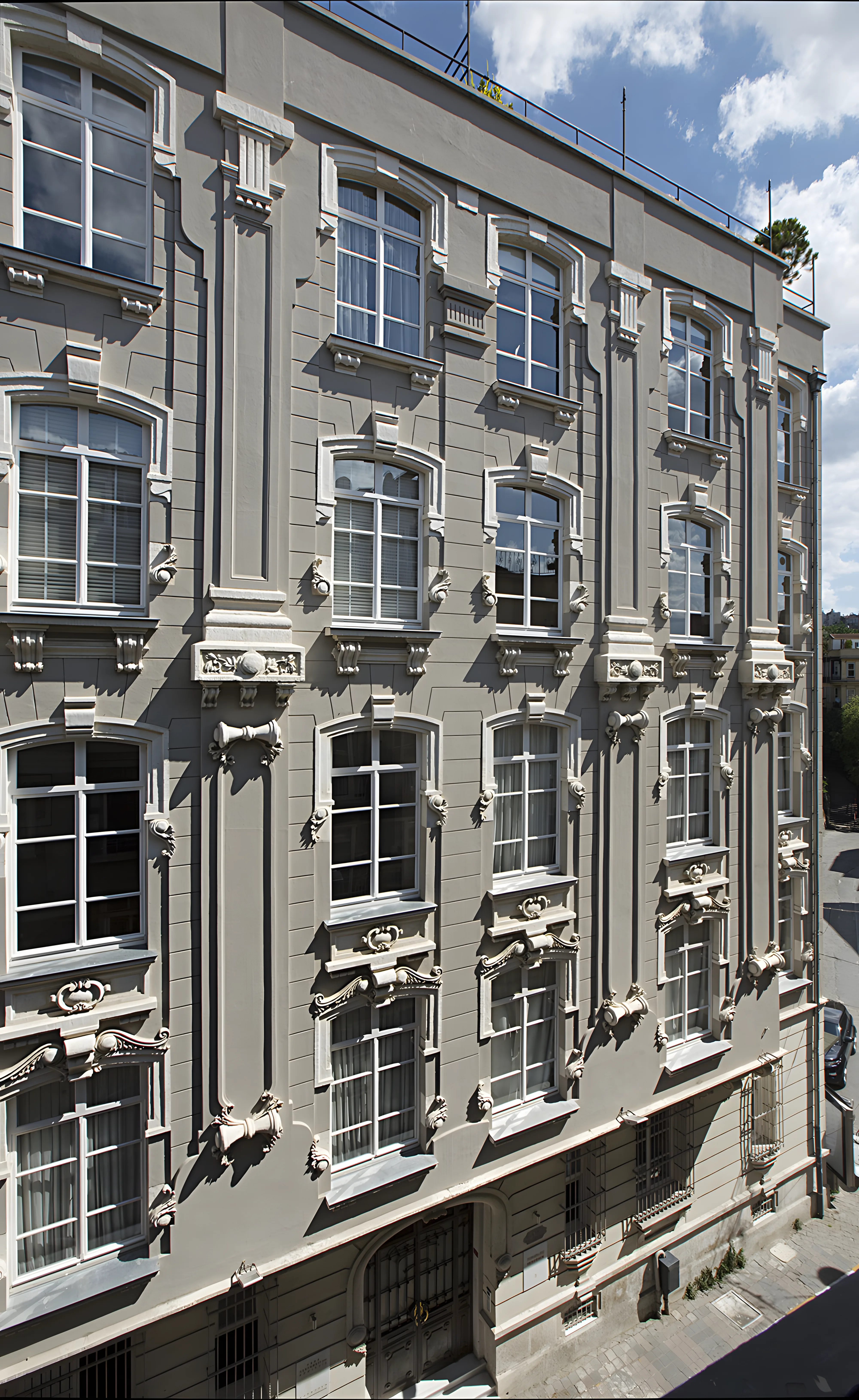Tchorlou Residence