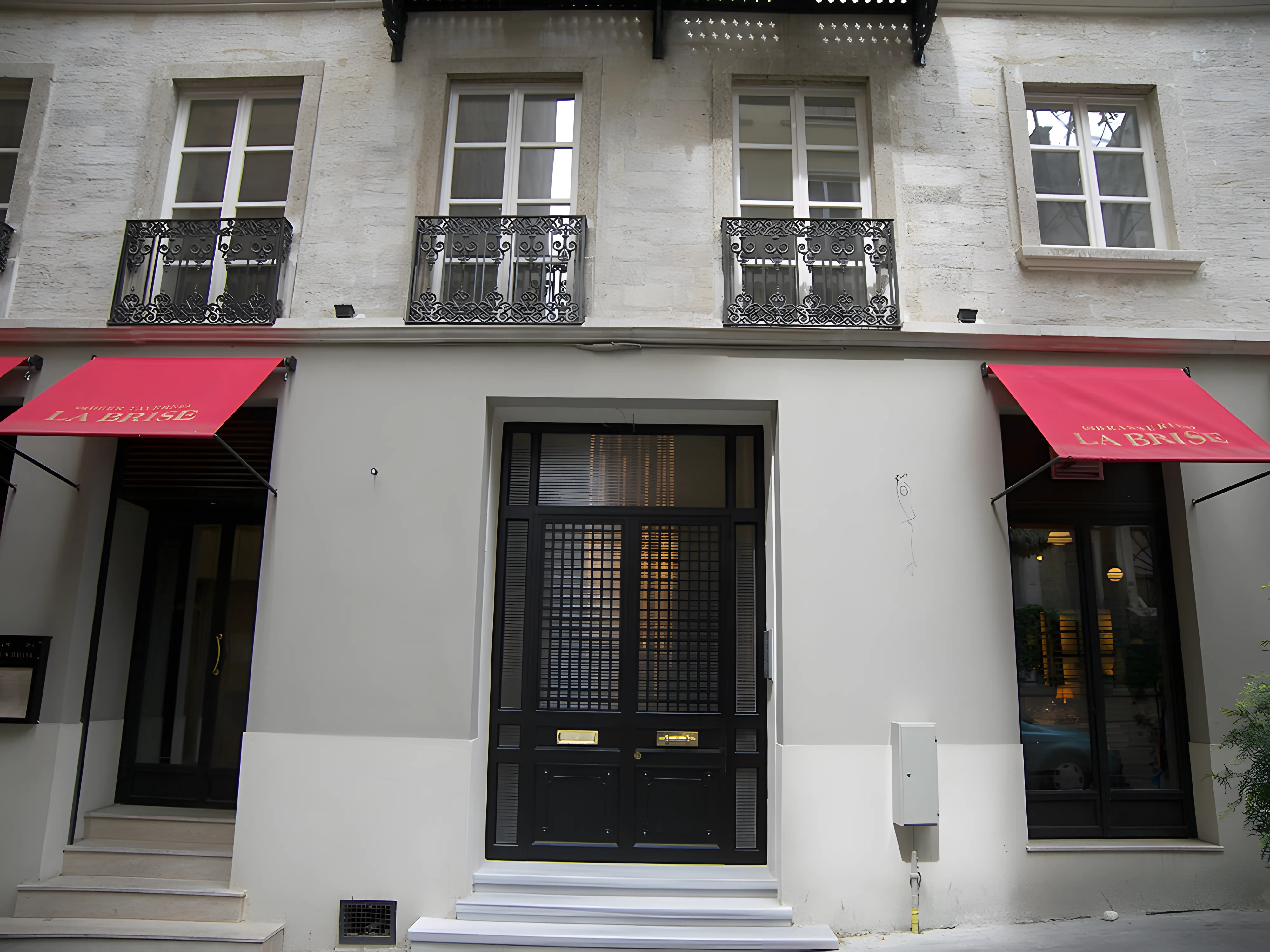 Pera Residence